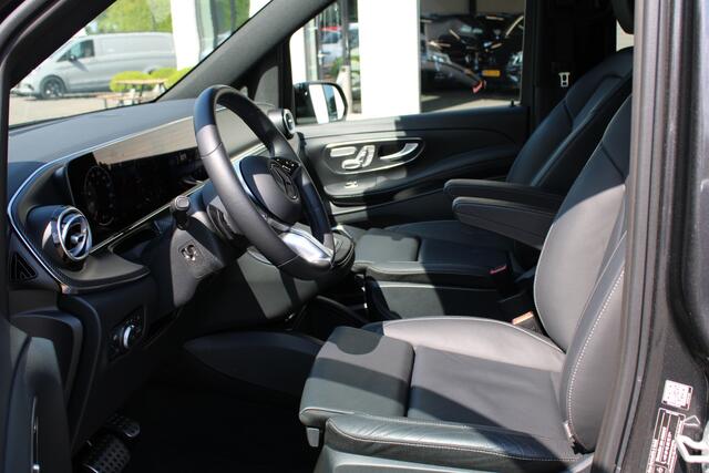Mercedes-Benz V-KLASSE 300d / XXL / DC / AMG / 2x Elec Schuifd / Elec Stoelen / 360 Cam / Burmester / Vol Opties / NIEUWSTAAT