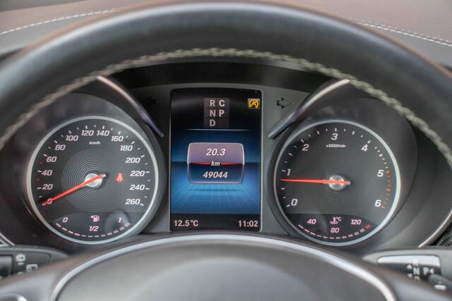 Mercedes-Benz V-KLASSE 300d 4-MATIC XXL AMG Night, Luchtvering, Adaptive Cruise, Trekhaak, 360 Camera, Leder.