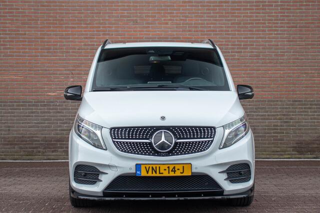 Mercedes-Benz V-KLASSE 300d 4-MATIC XXL AMG Night, Luchtvering, Adaptive Cruise, Trekhaak, 360 Camera, Leder.