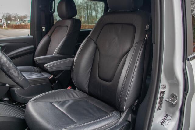 Mercedes-Benz V-KLASSE 300d 4-MATIC XXL AMG Night, Luchtvering, Adaptive Cruise, Trekhaak, 360 Camera, Leder.