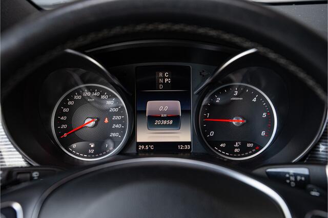 Mercedes-Benz V-KLASSE 300d Extra Lang DC Motor nieuw-Burmester-19 inch -360 surround
