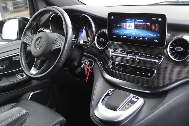 Mercedes-Benz V-KLASSE 300d / Extra Lang / AMG / DC / 2x Elec Schuifd. / Burmester / 360 Camera / Vol Opties / NIEUWSTAAT