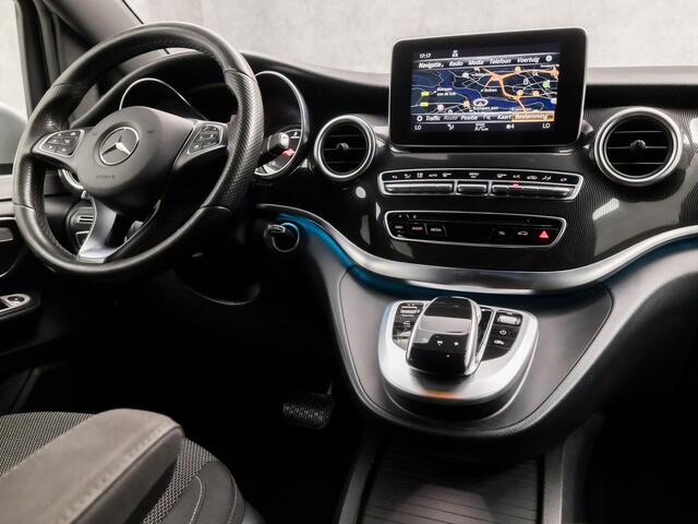 Mercedes-Benz V-KLASSE 200d Lang DC Automaat (MARGE, NAVIGATIE, STOELVERWARMING, CAMERA, TREKHAAK, SFEERVERLICHTING, ZWART HEMEL, CRUISE, NIEUWSTAAT)