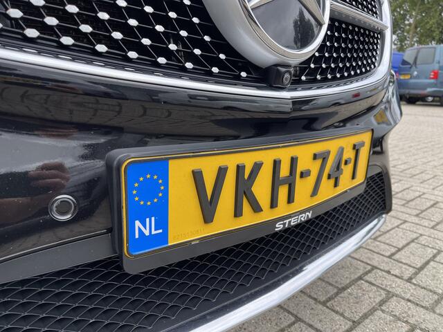 Mercedes-Benz V-KLASSE 300d 237pk Extra Lang DC 5 persoons Avantgarde Edition / vaste prijs rijklaar ¤ 52.950 ex btw / lease vanaf ¤ 864 / AMG / burmester / leer / camera / originele Nedelandse bus !