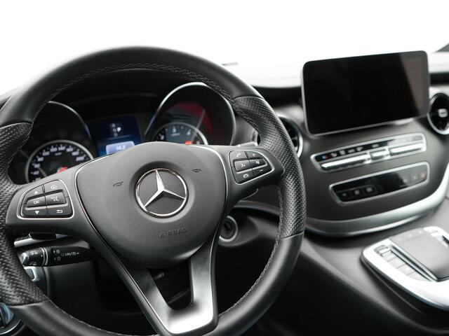 Mercedes-Benz V-KLASSE 300d Extra Lang Avantgarde Edition 8 pers Automaat | | 360 Camera | Navigatie | Appconnect Electr.bedienbare voorstoelen | Parkeersensoren voor en achter | Schuifdeur links en rechts | Privacy glas achter | Voorstoelen verwarmd |