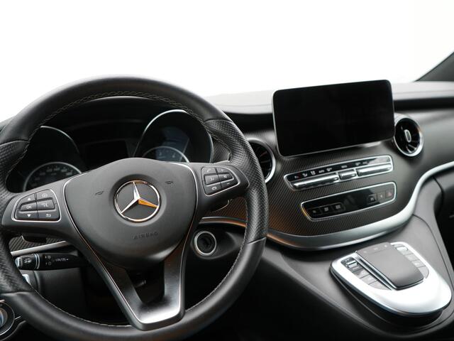 Mercedes-Benz V-KLASSE 300d Extra Lang Avantgarde Edition 8 -Pers Automaat | 360 Camera | Navigatie | Appconnect | Electr.bedienbare voorstoelen | Voorstoelen verwarmd |Parkeersensoren voor en achter | Schuifdeur links en rechts | Privacy glas achter |