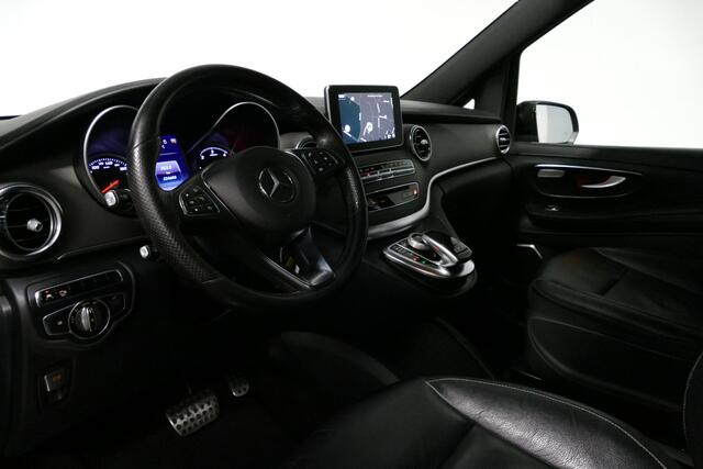 Mercedes-Benz V-KLASSE 250d Lang DC AMG Line / MARGE / Burmester Surround Sound / Rondomzicht camera / Ambienteverlichting / 19'' LMV / Dodehoek detectie / Cruise Control / Trekhaak / Elektrische schuifdeuren L + R / Navigatie / Achteruitrijcamera / Agility Control