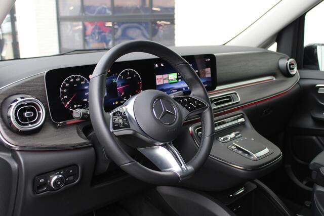 Mercedes-Benz V-KLASSE 220d / Lang / DC / New Model / 2x Elec Schuifdeur / Night Pakket / Camera / NIEUWSTAAT