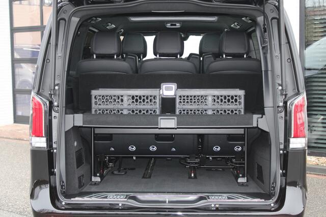 Mercedes-Benz V-KLASSE 300d / AMG / Exclusive / 4-Matic / 7-Pers / Luchtvering / Pano / INCL BTW-BPM / 360 Cam / Burmester / Vol Opties / NIEUW!!