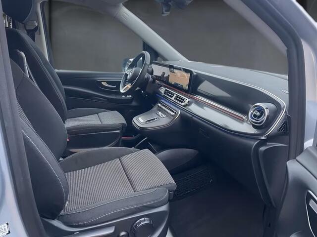 Mercedes-Benz V-KLASSE 220d L2 Style Grijs Kenteken Distronic Camera Trekhaak LED MBUX 2 EL. Schuifdeuren