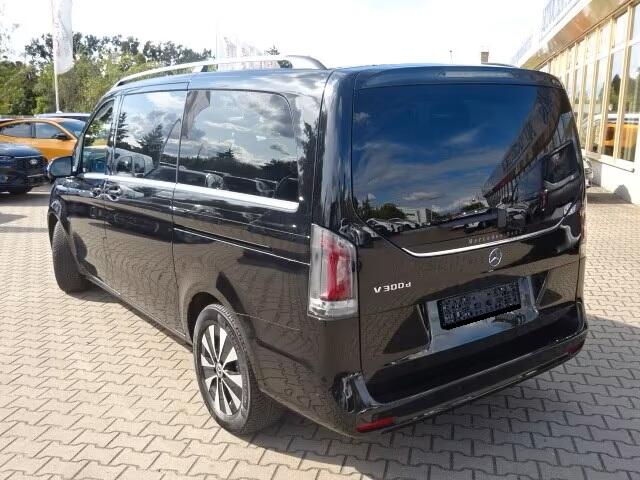 Mercedes-Benz V-KLASSE 300d L2 Avantgarde Grijs Kenteken Leder Distronic Camera Trekhaak LED MBUX 2 EL. Schuifdeuren