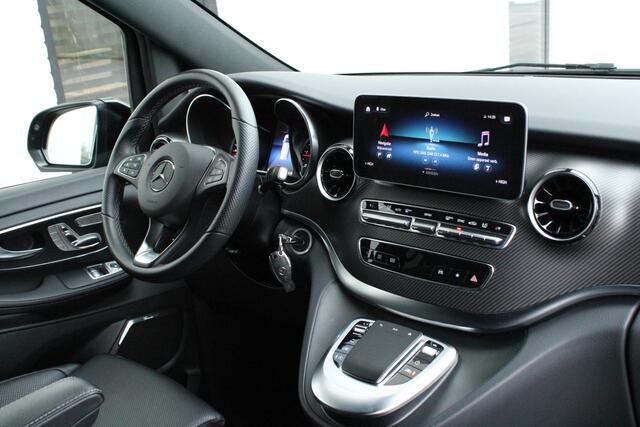 Mercedes-Benz V-KLASSE 300d / XXL / DC / AMG / Luchtvering / 2x Elec Schuifd / Night Pakket / 360 Cam / Burmester / Vol Opties.