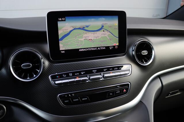 Mercedes-Benz V-KLASSE 300d Extra Lang DC AMG Line | Avantgarde | Burmester | Trekhaak | Leder | Sfeerverlichting | Dodehoekassistent | Surround Camera | Spoorassistent | Stoelverwarming | Intelligent Light System |