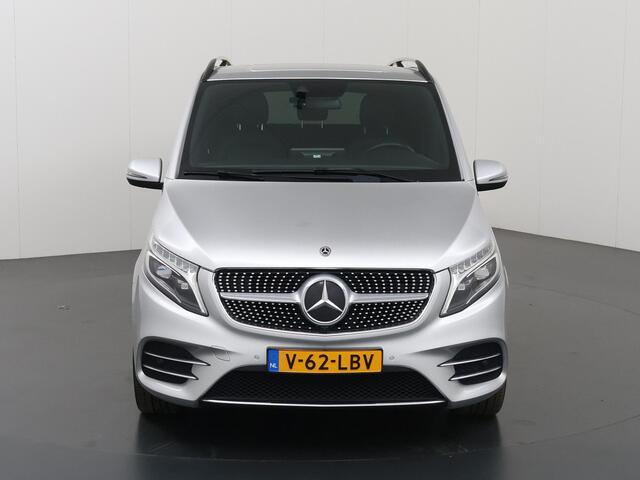 Mercedes-Benz V-KLASSE 300d 4-MATIC | L2 Lang | AMG | Dubbele Cabine | Carplay | Touch Screen Upgrade | Distronic Plus | Burmester | Stoelverwarming | Lederen Bekleding | 5-zits | 2500 KG Trekhaak | Parkeercamera | AMG