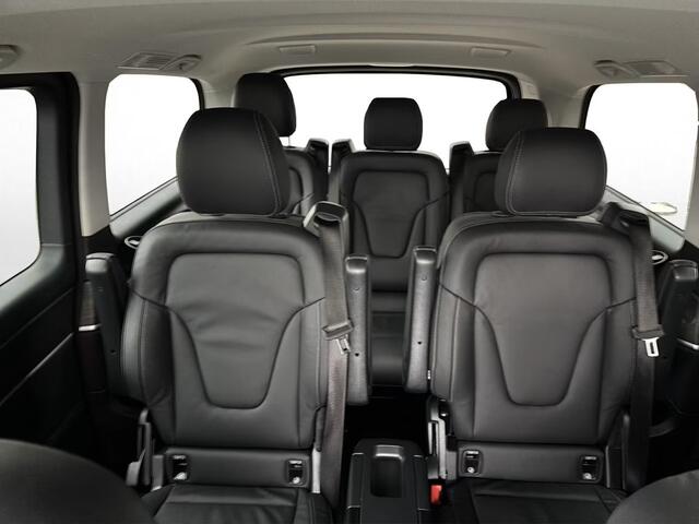 Mercedes-Benz V-KLASSE 250d L2 Avantgarde 7 personen Distronic Klaptafel EL. Schuifdeuren Burmester 360 Camera 19 Inch Stuurverwarming Stoelverwarming