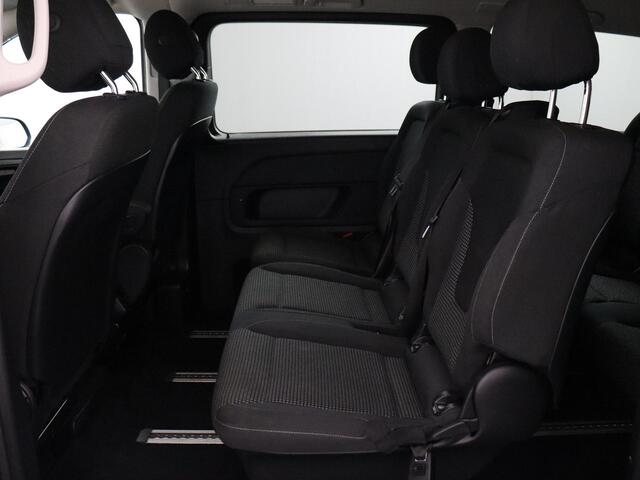 Mercedes-Benz V-KLASSE 220d Lang Edition | 7 Persoons | Trekhaak | Camera | Navigatie | 2x Schuif!