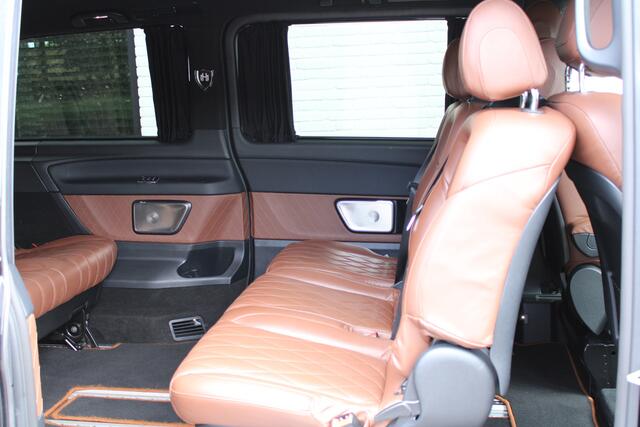 Mercedes-Benz V-KLASSE 300d / XXL / AMG / 4-Matic / VIP 8-Persoons / Luchtvering / TV / Burmester / 360 Camera / Vol Opties / NIEUWSTAAT
