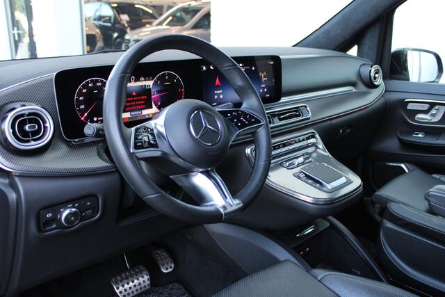 Mercedes-Benz V-KLASSE 300d / AMG / Exclusive / DC / Luchtvering / Pano / 360 Cam / Burmester / Vol Opties / NIEUWSTAAT.