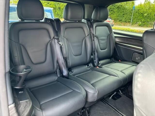 Mercedes-Benz V-KLASSE 300 Benzine L2 Avantgarde Distronic Burmester 2 EL. Schuifdeuren 360 Camera 19 Inch