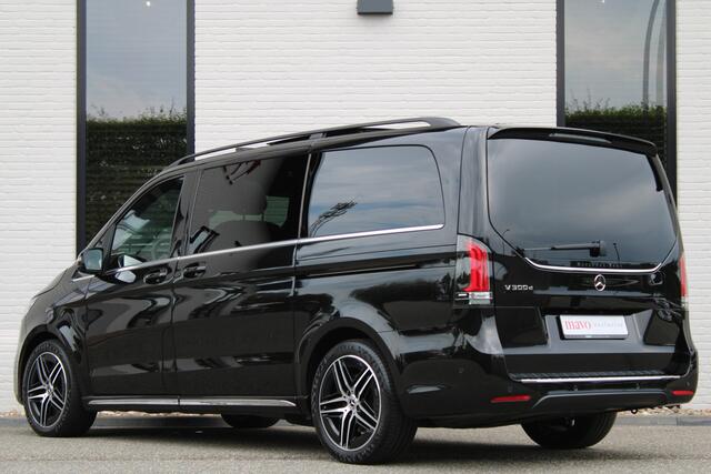 Mercedes-Benz V-KLASSE 300d / AMG / DC / Luchtvering / Pano / Elec Stoelen / Burmester / Vol Opties / NIEUWSTAAT.