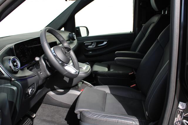 Mercedes-Benz V-KLASSE 300d / XXL / AMG / DC / 4-Matic / Luchtvering / Elec Stoel / Burmester / NIEUWSTAAT
