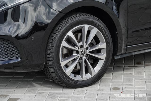 Mercedes-Benz V-KLASSE 300d 237Pk 9G-Tronic | Avantgarde | Extra Lang | Dubbele Cabine | 360° Camera | Leder | 18''