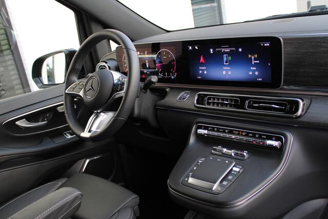 Mercedes-Benz V-KLASSE 300d / XXL / AMG / DC / 3.000 KM!! / 2x Elec Schuifdeur / Burmester / NIEUWSTAAT