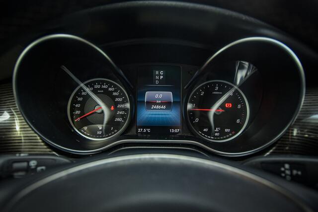 Mercedes-Benz V-KLASSE 300d Extra Lang DC Avantgarde Edition