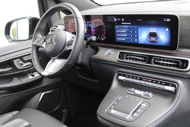 Mercedes-Benz V-KLASSE 300d / AMG / 4-Matic / 7-Persoons / Luchtvering / Pano / Elec Stoelen / Burmester / Vol Opties / NIEUWSTAAT.