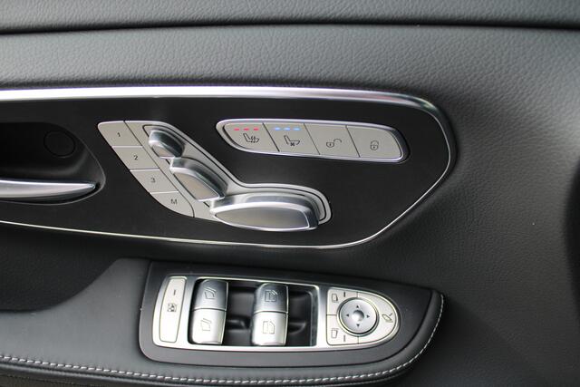 Mercedes-Benz V-KLASSE 300d / AMG / 4-MATIC / XXL / DC / Luchtvering / Elec Stoelen / Burmester / Vol Opties / NIEUWSTAAT