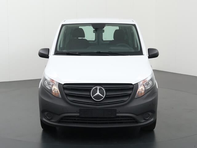 Mercedes-Benz VITO eVito Bestelwagen 66 kWh L2 | Navigatie | Parkeercamera | Stoelverwarming| Cruise Control