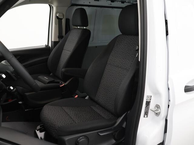 Mercedes-Benz VITO eVito Bestelwagen 66 kWh L2 | Navigatie | Parkeercamera | Stoelverwarming| Cruise Control