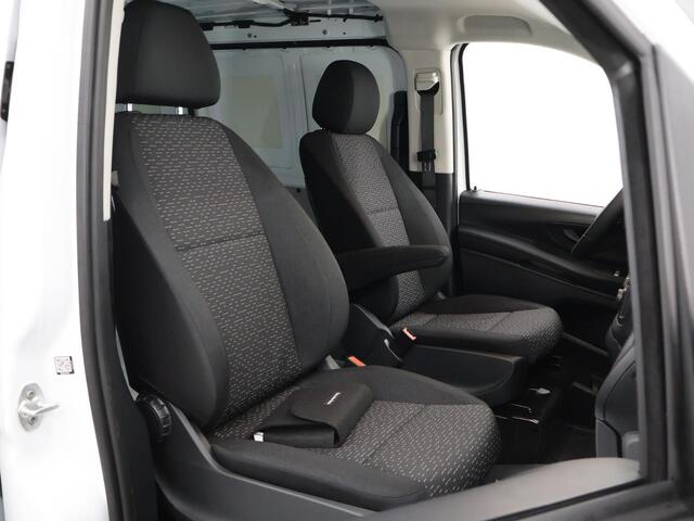 Mercedes-Benz VITO eVito Bestelwagen 66 kWh L2 | Navigatie | Parkeercamera | Stoelverwarming| Cruise Control