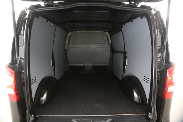 Mercedes-Benz VITO 114 CDI Automaat Airco Camera Cruise Carplay Trekhaak 18''LMV Navigatie Stoelverwarming