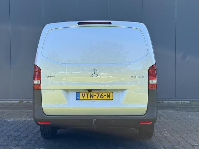 Mercedes-Benz VITO 114 CDI L2 Lang AUTOMAAT | Achteruitrijcamera | 2 zits | Cruise Control | Airco | Navigatie | Bijrijdersstoel | Achterklep |
