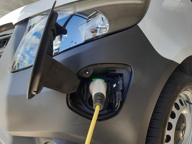 Mercedes-Benz VITO eVito 112 - 66 kWh 290Km Range L2 Airco Achteruitrijcamera Achterdeuren