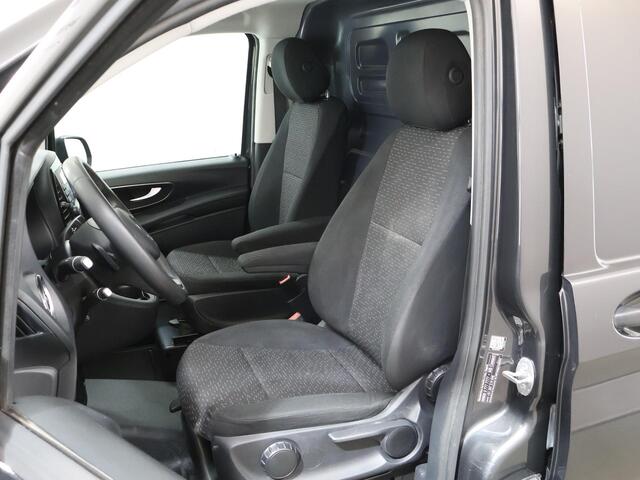 Mercedes-Benz VITO 114 CDI Aut. | XL L3 | Navigatie | Parkeercamera | Climate Control | Cruise Control | 2-zits | Trekhaak | Bumpers in kleur | Schuifdeur L+R | Certified