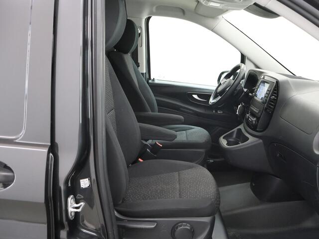 Mercedes-Benz VITO 114 CDI Aut. | XL L3 | Navigatie | Parkeercamera | Climate Control | Cruise Control | 2-zits | Trekhaak | Bumpers in kleur | Schuifdeur L+R | Certified