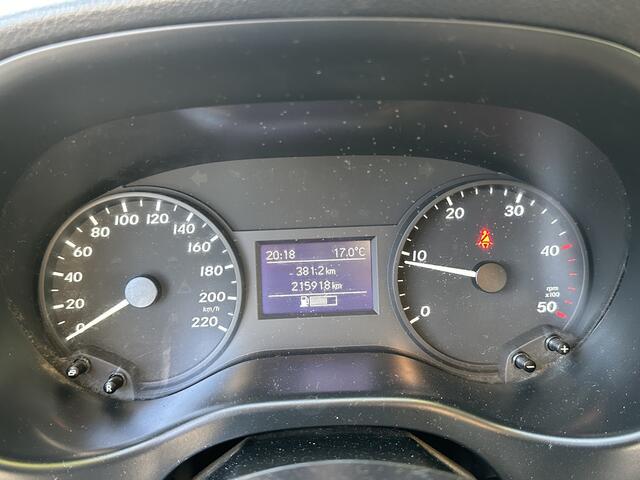 Mercedes-Benz VITO 111 CDI Lang Bestelauto van het Jaar editie Airco * Zeer netjes * 3 persoons