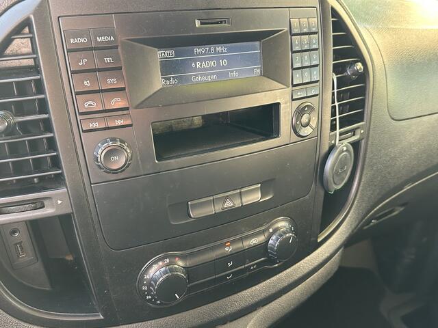 Mercedes-Benz VITO 111 CDI Lang Bestelauto van het Jaar editie Airco * Zeer netjes * 3 persoons