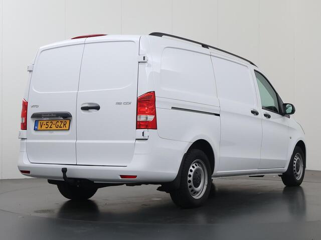 Mercedes-Benz VITO 116 CDI | L2 LANG | AUT. | CAMERA | ILS LED LAMPEN | CRUISE CONTROL | 2500KG TREKHAAK | STOELVERWARMING | BETIMMERDE LAADRUIMTE | APPLE CARPLAY - ANDROID AUTO | 3-ZITS | STANDKACHEL | CERTIFIED