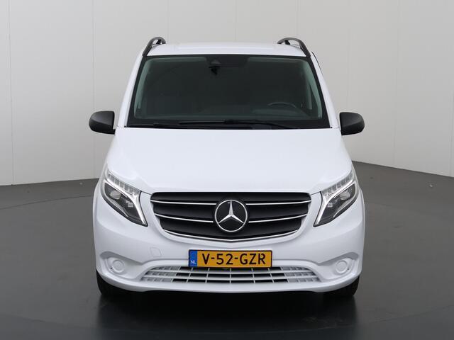 Mercedes-Benz VITO 116 CDI | L2 LANG | AUT. | CAMERA | ILS LED LAMPEN | CRUISE CONTROL | 2500KG TREKHAAK | STOELVERWARMING | BETIMMERDE LAADRUIMTE | APPLE CARPLAY - ANDROID AUTO | 3-ZITS | STANDKACHEL | CERTIFIED