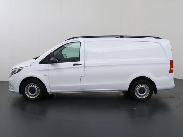 Mercedes-Benz VITO 116 CDI | L2 LANG | AUT. | CAMERA | ILS LED LAMPEN | CRUISE CONTROL | 2500KG TREKHAAK | STOELVERWARMING | BETIMMERDE LAADRUIMTE | APPLE CARPLAY - ANDROID AUTO | 3-ZITS | STANDKACHEL | CERTIFIED