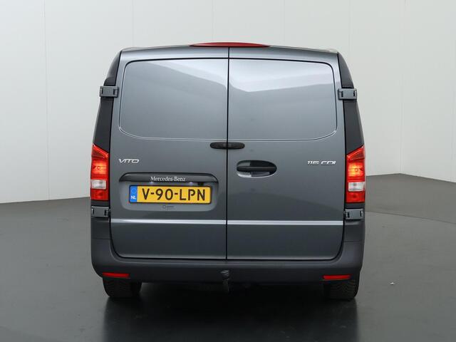 Mercedes-Benz VITO 116 CDI Aut. | Lang L2 | LM Velgen | Trekhaak | Cruise Control | Navigatie | 3-zits | Parkeercamera | Certified