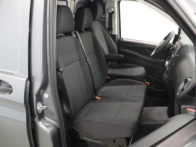 Mercedes-Benz VITO 116 CDI Aut. | Lang L2 | LM Velgen | Trekhaak | Cruise Control | Navigatie | 3-zits | Parkeercamera | Certified