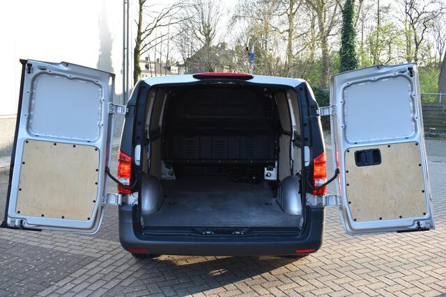 Mercedes-Benz VITO eVito Lang Launch 41kWh 22000KM 2020 Stoelvw/Navi/Camera zeer nette staat