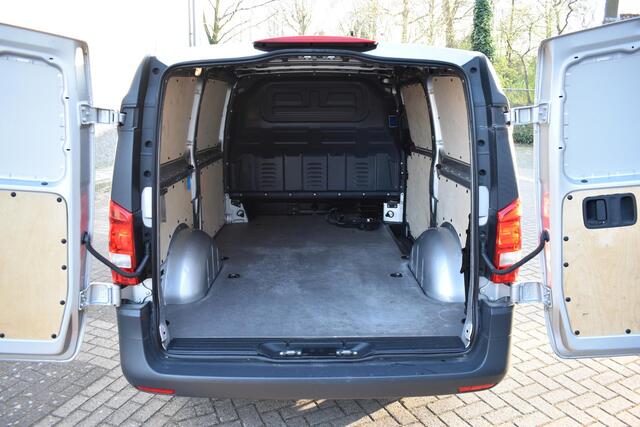 Mercedes-Benz VITO eVito Lang Launch 41kWh 22000KM 2020 Stoelvw/Navi/Camera zeer nette staat