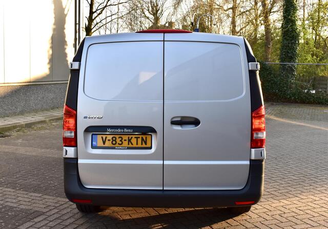 Mercedes-Benz VITO eVito Lang Launch 41kWh 22000KM 2020 Stoelvw/Navi/Camera zeer nette staat