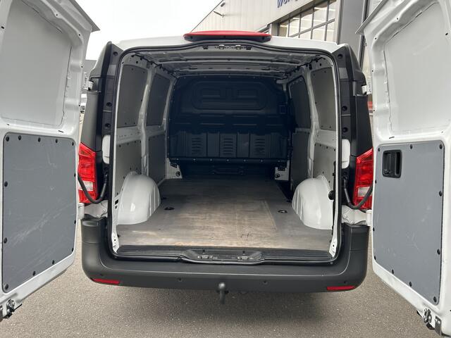 Mercedes-Benz VITO 114 CDI Lang / Trekhaak / Camera / Navigatie / Cruise control / Airco / Euro6 / Achterdeuren