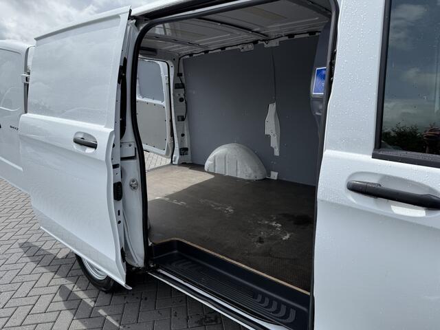 Mercedes-Benz VITO 114 CDI 136 PK / L2H1 / AIRCO / CRUISE / CAMERA / NAVI / TREKHAAK